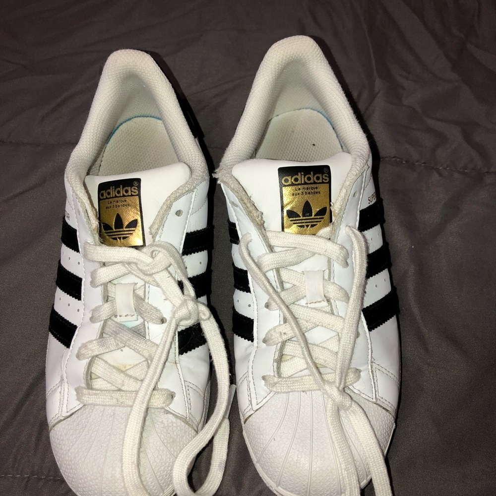Adidas superstars